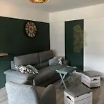 Bedinreims Luxe Wonderful Calm In Center, Ideal For 2 Adults And 3 Children Free Parking Lägenhet *