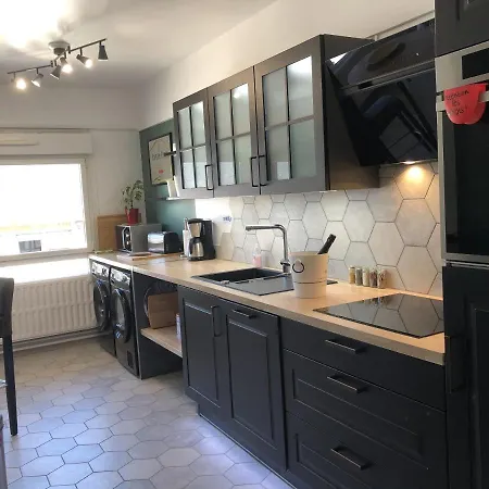 Grand T3- Spacious 2Br Apartement With Free Parking Near City-Center Ideal Business & Reims Visits * ランス