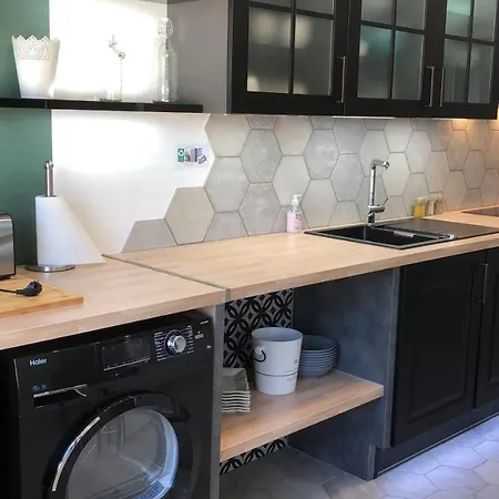 Grand T3- Spacious 2Br Apartement With Free Parking Near City-Center Ideal Business & Reims Visits アパート ランス