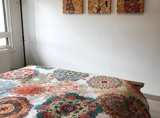 Bedinreims Luxe Wonderful Calm In Center, Ideal For 2 Adults And 3 Children Free Parking *